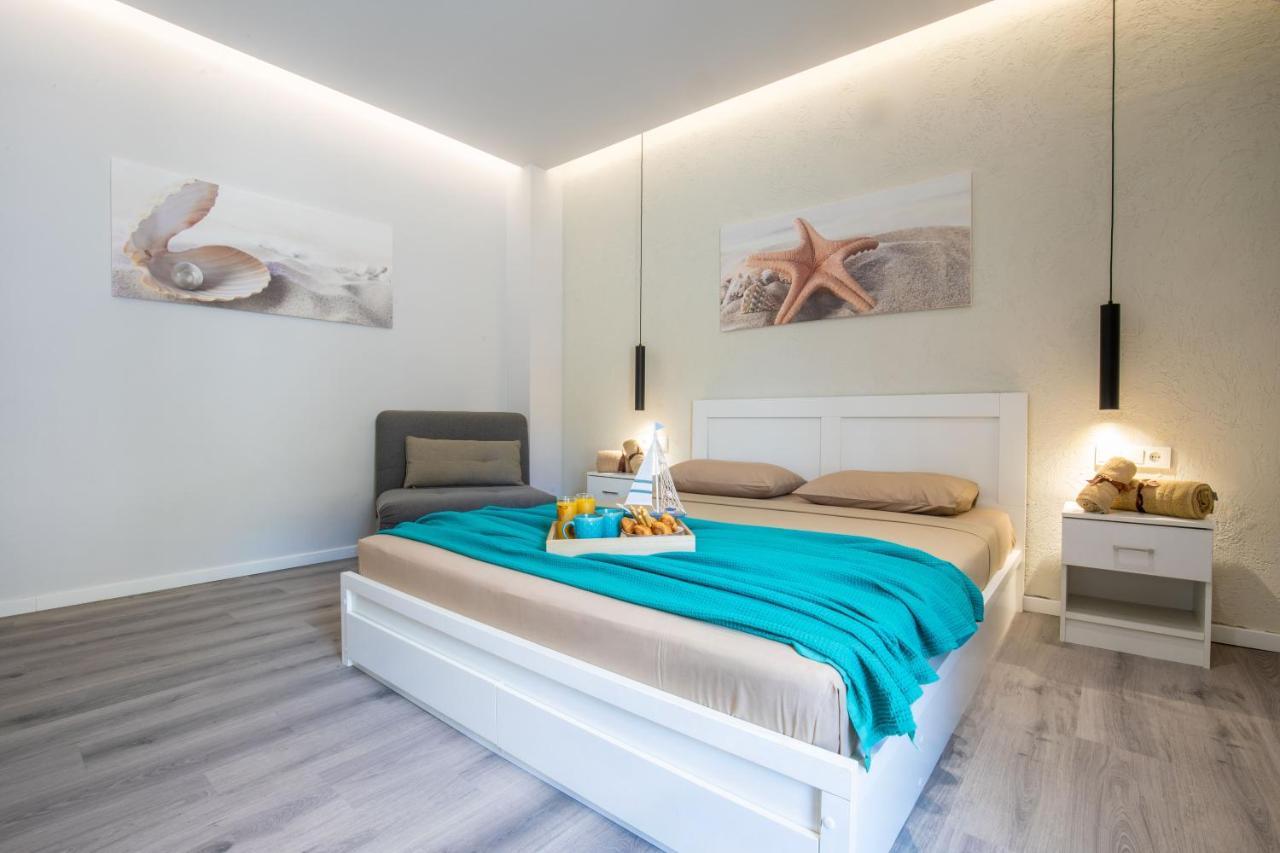 Akalli Luxury Studios Ixia  Room photo